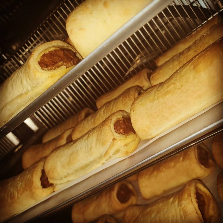 225149357 341135490824391 3181098419211488639 n 768x768