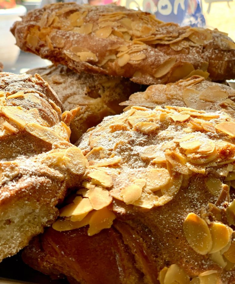 242680915 4575622409168897 7557728991096516721 n 768x930